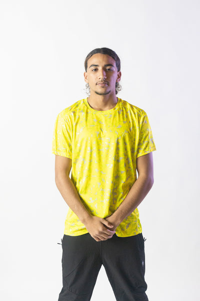 Image du t-shirt de sport Run de Mauritti en jaune, un modèle léger et respirant conçu pour ajouter une touche de couleur et d'énergie aux séances sportives. Confectionné en 100% polyester, ce t-shirt présente une coupe décontractée et un tissu à séchage rapide, idéal pour rester confortable et au sec durant l’effort. Parfait pour un look sportif dynamique, il allie style et performance.